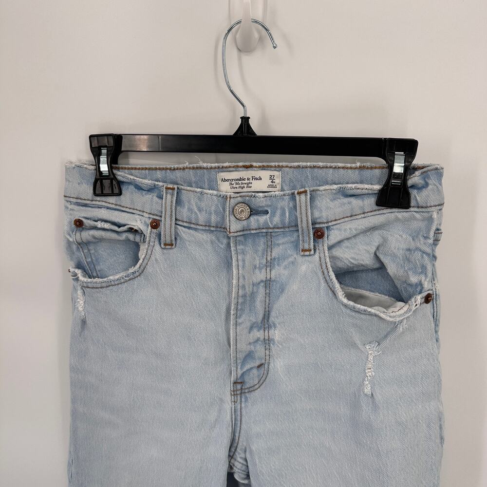 ABERCROMBIE & FITCH The 90's Straight Ultra High Rise Distressed Jean //. 4 - Picture 3 of 8